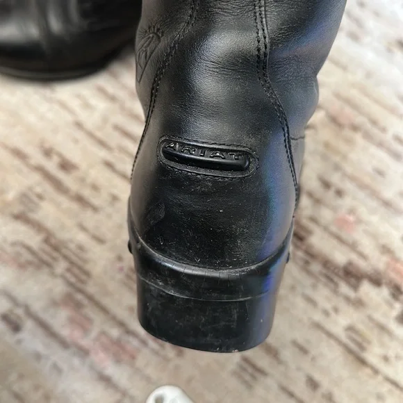 Ariat boots style no. 56701 size 7.5 - Picture 3 of 10